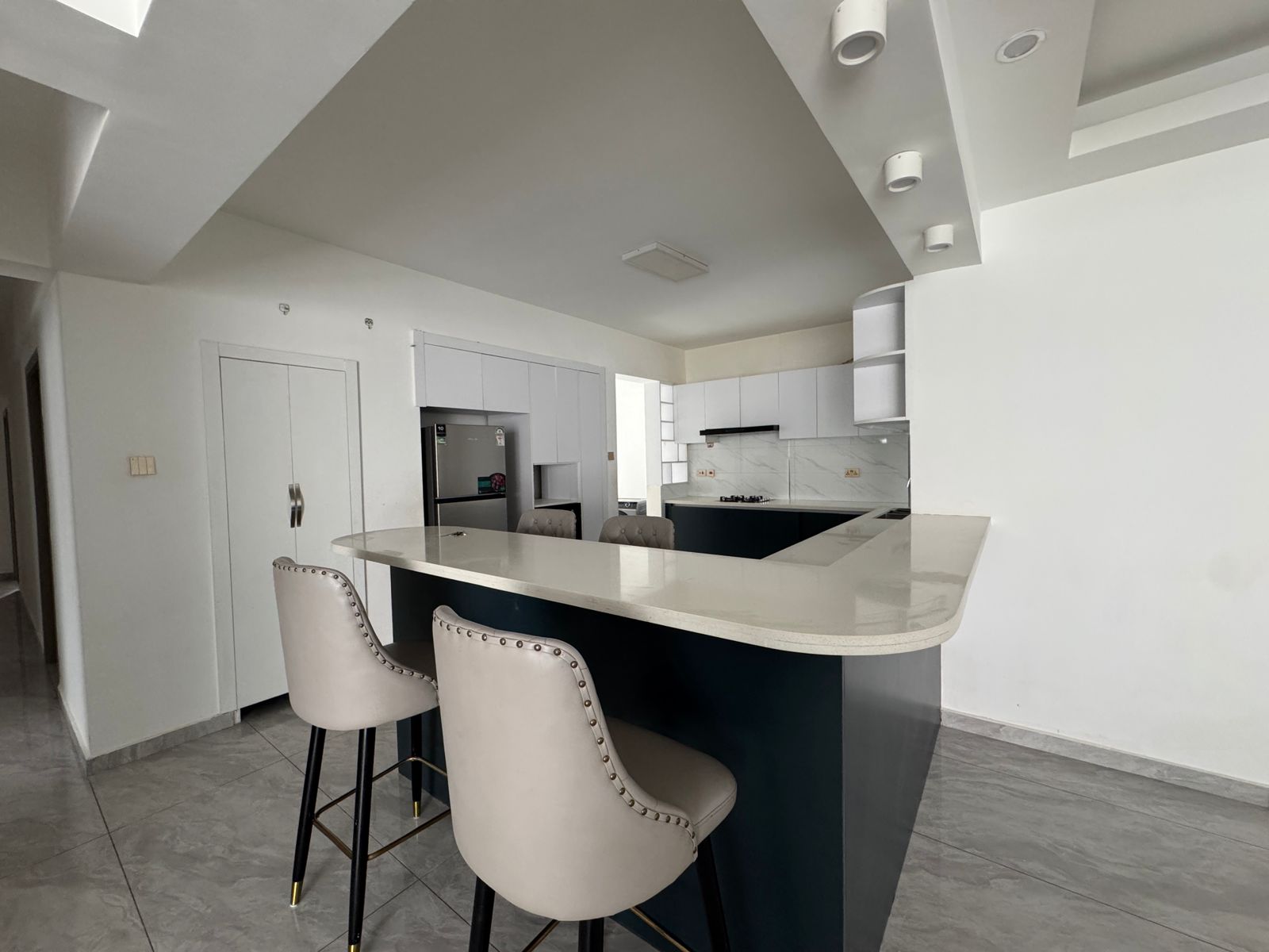 Image 7 of 4 Bedroom Apartment (Royal Oaks) - For rent/Sale